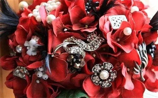 2025年农历四月初十领证好不好 宜领证结婚吉日查询