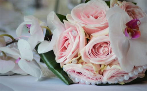 2025年农历四月廿一结婚吉日查询 适不适合办婚礼