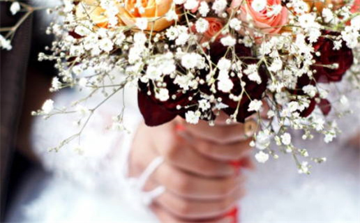 2025年农历八月初五结婚好吗 适不适合办婚礼