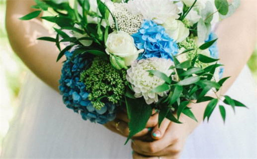 2025年农历五月初六结婚黄道吉日 是办婚礼好日子吗