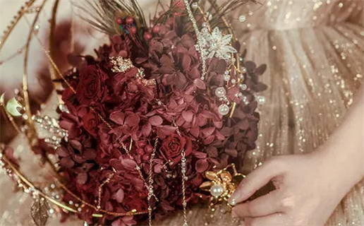 2025年农历四月十五领证吉日查询 今日登记领证好吗