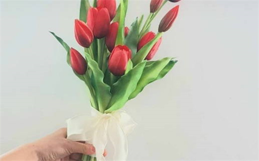 2025年12月12日领证好吗 宜登记结婚吉日查询